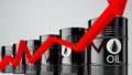 Giá dầu tăng hơn 4% do lo ngại eo biển Hormuz bị phong tỏa