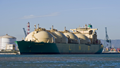 Thị trường LNG: Châu Á tăng mạnh nhập khẩu, châu Âu hụt hơi trong nỗ lực tích trữ