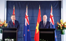 Tổng Bí thư, Chủ tịch nước Tô Lâm và Thủ tướng New Zealand gặp gỡ báo chí và chứng kiến trao các văn kiện hợp tác
