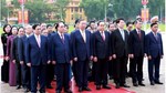 Kỷ niệm 136 năm Ngày sinh Chủ tịch Hồ Chí Minh: Lãnh đạo Đảng, Nhà nước vào Lăng viếng Bác Trước anh linh Chủ tịch 