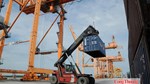 10 tháng năm 2026, kim ngạch xuất nhập khẩu hàng hóa vượt mốc 1.000 tỷ USD