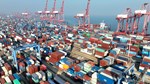 Xuất khẩu của Trung Quốc tăng mạnh trong tháng 4/2026