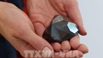Đấu giá viên kim cương đen lớn nhất thế giới