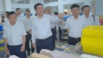 Bộ trưởng Nguyễn Hồng Diên khảo sát Trung tâm giao dịch nguyên phụ liệu, làm việc với ngành da giày 
