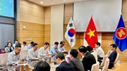 Bộ trưởng Lê Mạnh Hùng làm việc với Đại sứ quán Việt Nam tại Hàn Quốc