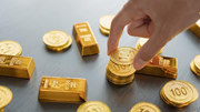 Giá vàng thế giới hôm nay 16/9: Trầm lắng trước khi có quyết sách lãi suất của Fed