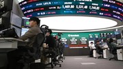 Đà tăng cổ phiếu AI chững lại, đồng USD tăng giá
