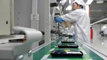  Việt Nam từng bước đa dạng hóa nguồn cung điện thoại và linh kiện trong 5 tháng đầu năm 2026