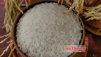 Giá gạo thế giới ‘ấm’ lên, vì sao gạo Việt Nam chưa hưởng lợi?