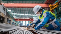 Trung Quốc giảm sản lượng thép nhưng tăng nhập khẩu quặng sắt