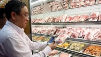 Các nhà bán lẻ cam kết đẩy mạnh tiêu thụ thịt lợn
