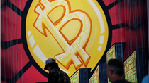 Bitcoin tăng vượt 60.000 USD sau khi quỹ ETF Bitcoin tại Mỹ chuẩn bị lên sàn