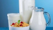 Giá sữa giảm do nhu cầu yếu bất chấp nguồn cung khan hiếm