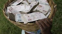 Zimbabwe khai tử nội tệ do siêu lạm phát