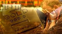 Bloomberg: Giá vàng thế giới sẽ còn giảm nữa