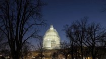 Thượng viện Mỹ thông qua dự luật ngăn đóng cửa chính phủ