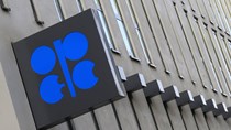 Giá dầu thấp nhất 3 tuần trước thềm cuộc họp Nga-OPEC