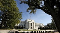 Fed hoãn nâng lãi suất đến tháng 12