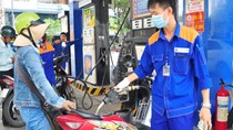 Xăng giảm tiếp gần 800 đồng 