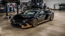 Diện kiến chiếc siêu xe Lamborghini Aventador SV Coupe cuối cùng xuất xưởng