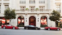 Ralph Lauren trưng bày bộ 3 siêu xe Ferrari hàng hiếm tại kinh đô thời trang của TG