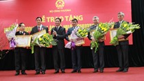 "Năm qua thắng lợi vẻ vang, Năm nay mong Bộ sẽ càng thắng to"