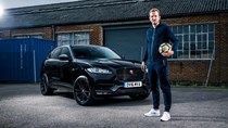 Đội tuyển bóng đá quốc gia Anh tại World Cup 2018 sở hữu xe sang “khủng” cỡ nào?
