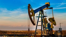 Giá dầu thô tăng nhẹ trước cuộc họp của OPEC+ vào hôm nay