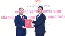 Công bố và trao Quyết định bổ nhiệm Thứ trưởng Bộ Công Thương cho đồng chí Nguyễn Hoàng Long