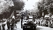 Ngày này năm xưa: Giải phóng Thủ đô Hà Nội (1954)