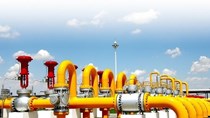 Việc gia hạn cắt giảm sản lượng của OPEC gây lo ngại về nguồn cung dầu thô cho châu Á