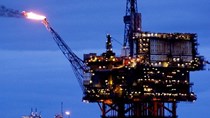 TT dầu TG ngày 26/7/2018: Giá tăng sau khi Saudi Arabia dừng vận chuyển qua Biển Đỏ