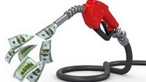 Giá xăng bán lẻ của Mỹ tăng ngay cả khi các nhà máy lọc dầu khởi động lại
