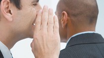 CTCK nói gì về phiên bán tháo cổ phiếu ngân hàng 17/8?