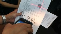 Mua vé điện tử, mất thẻ vẫn được lên tàu