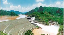 Thủy điện Hòa Bình: “Nguồn sáng” trên sông Đà