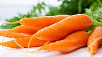 TT rau quả những ngày sát tết: Giá rau xanh tăng 30%, cà rốt giảm hơn 50%