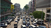 Trung Quốc tạm ngừng tăng thuế với ô tô Mỹ