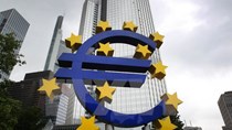ECB đặt mục tiêu đưa lạm phát khu vực Eurozone lên 2%