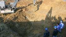 Đường ống nước sông Đà vỡ lần thứ 11