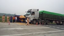 Doanh nghiệp vận tải đối phó vì luật bất cập