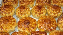 Cẩn trọng với bánh trung thu siêu rẻ