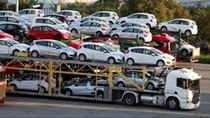 Lượng ô tô nhập khẩu giảm hơn 36% trong 4 tháng đầu năm