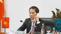 Bộ trưởng Bộ Công Thương Trần Tuấn Anh điện đàm với Cao ủy Thương mại EU Phil Hogan