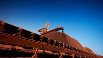 Trung Quốc khiến quặng sắt trở thành mặt hàng dễ biến động nhất thế giới
