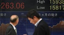 Chứng khoán châu Á trái chiều, thị trường Hong Kong lao dốc hơn 4%