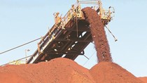 Trung Quốc giảm mạnh nhập khẩu quặng sắt