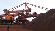Giá quặng sắt ngày 10/8 chạm mức thấp  do nhu cầu của Trung Quốc giảm 