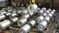 Giá thép sẽ tiếp tục tăng nhờ đầu tư công và bão giá nguyên liệu