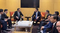 Bộ trưởng Nguyễn Hồng Diên hội đàm với Bộ trưởng Bộ Năng lượng và Mỏ Lào